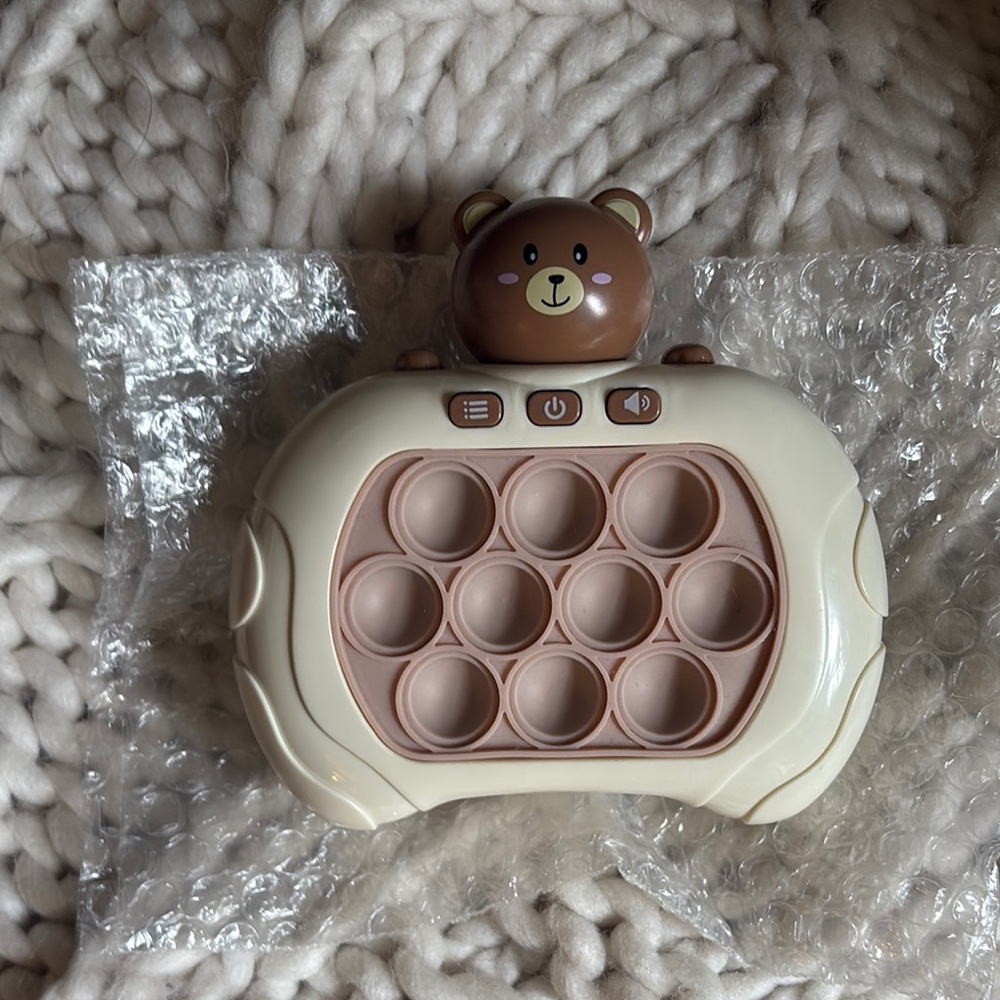 Pop- it Game Cream and Brown Learning Pop Toy with LED - Picture 6 of 6